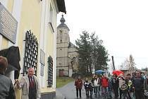Pamětní desku umístili v obci Ryžoviště nadšenci na budovu, v níž byl před dvě stě dvaceti lety vězněn generál Lafayette před transportem do Olomouce.