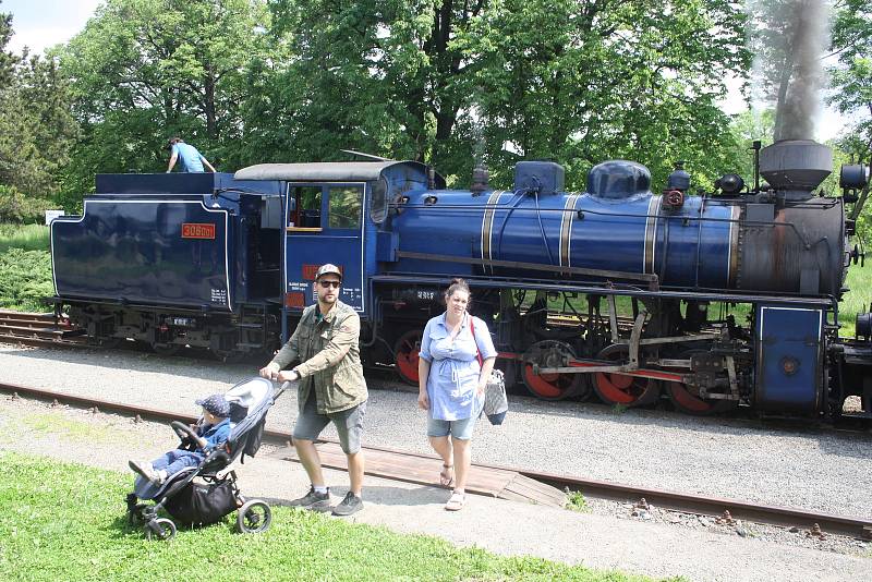 Mezinárodní den dětí připadl na sobotu 1. června. Jízda parním vlakem do Osoblahy s loupežníkem Hotzenplotzem bavila děti i rodiče.