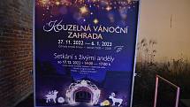 Areál Karnoly v centru Krnova se otevřel veřejnosti jako Zahrada smyslů. V době adventu zde světelné objekty vytváří magickou atmosféru. 1. prosinec 2022