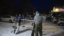 Lyžařské sezóna v lyžařském středisku v Karlově v Jeseníkách začala romantickým nočním lyžováním při měsíčku. Zajím se rozjela jen  čtyřsedačka Express, další střediska ve Ski Aréně Karlov ji brzy budou následovat.