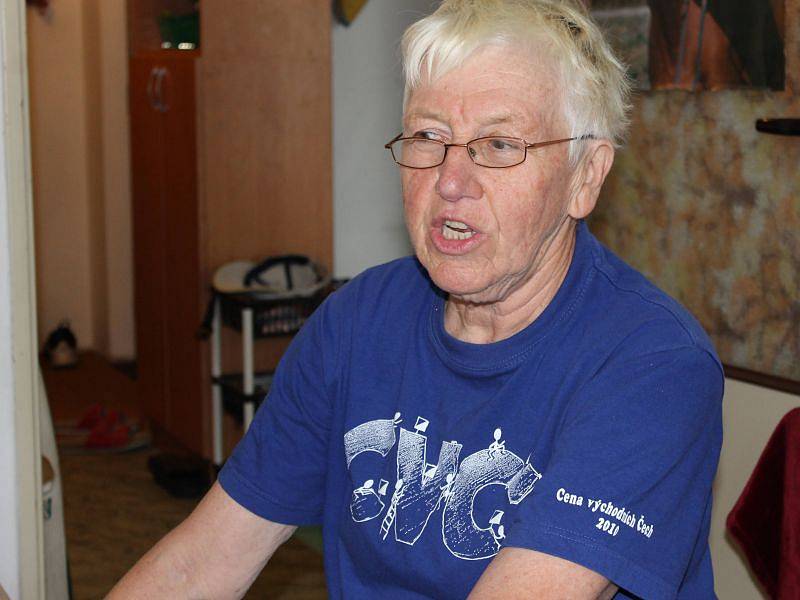 Po celý život Jitka Stiborová z Vrbna pod Pradědem sportovala, až to dotáhla na mistryni republiky a reprezentantku v běhu na lyžích a biatlonu. A sportuje dodnes, i když jí je už sedmdesát let.