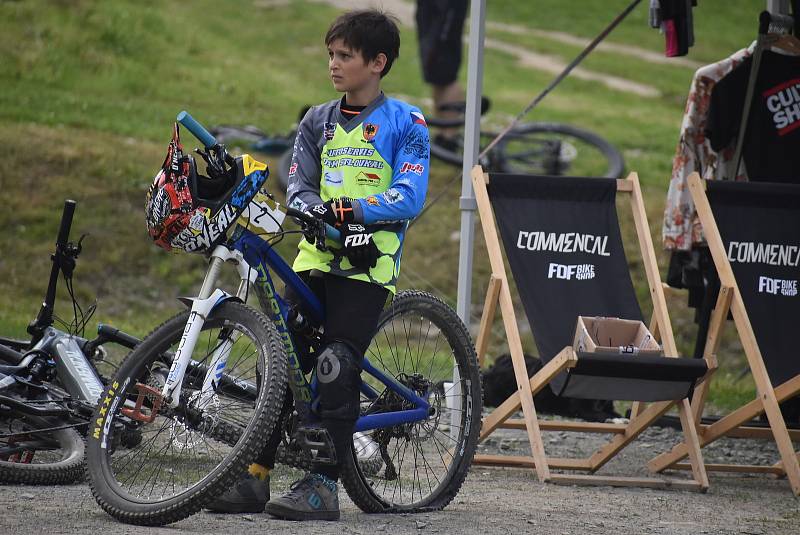 Bikepark Kopřivná v Jeseníkách pojal zahájení sezony jako zábavnou show pro celou rodinu.