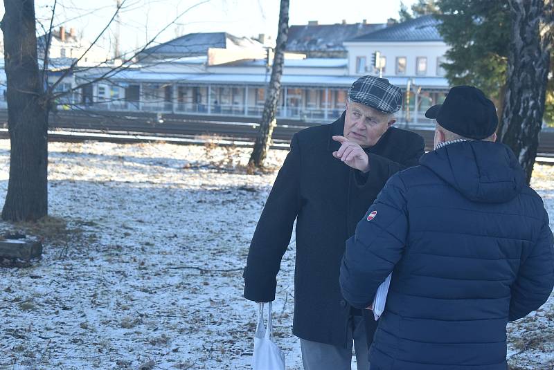 Ferdinand Tuscher s kolegou Richardem Hrčkem popularizují vše, co se týká historie trati Olomouc - Krnov - Opava.