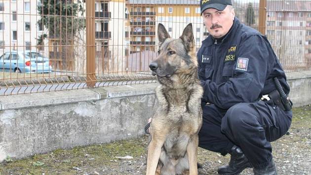 Bruntálský psovod Pavel Klohna se svým služebním psem Jegorem tvoří nerozlučnou dvojici. Podobně to měl policista i s předchozími svěřenci.