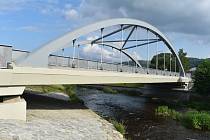 Nový most přes řeku Opavu ve Vrbně pod Pradědem získal titul Česká dopravní stavba 2022. Červen 2023