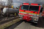 Únik kyseliny chlorovodíkové na bruntálském nádraží hasiči rychle zastavili.