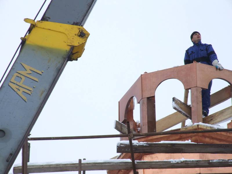 Býkovský kostel od války až do roku 2004 pořád jen chátral. Dnes má díky rekonstrukci novou fasádu, novou krytinu, nové jsou věž s bání, okna i dveře.