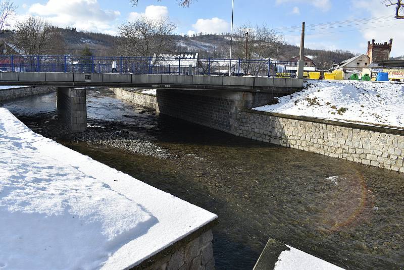 Ve Městě Albrechticích žije přibližně 3 500 obyvatel.