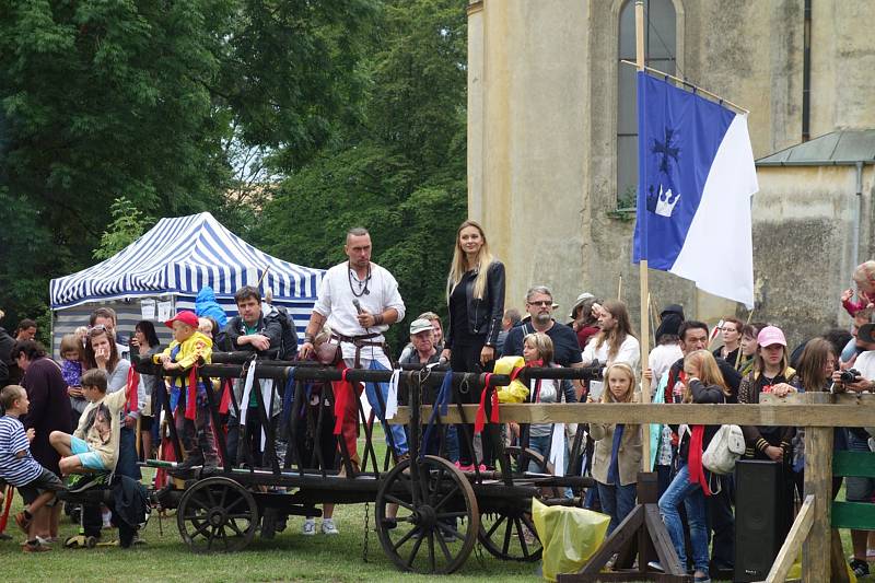 Velký lukostřelecký turnaj ve Slezských Rudolticích.