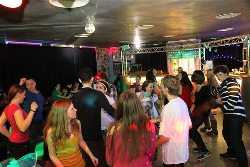 Kofola music club opět ožil mladými tanečníky. Prvního března se tam uskutečnila After párty hudebního festivalu pedagogických škol.