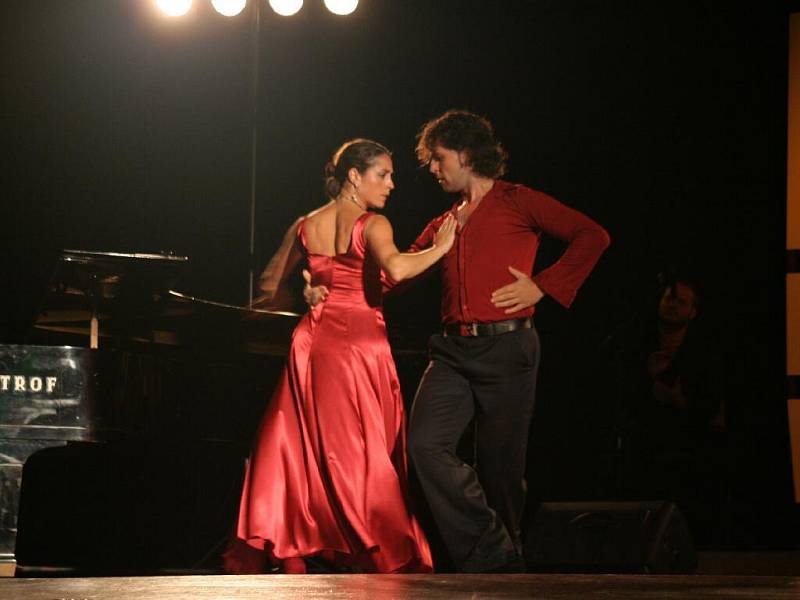 Jana Drdácká s Eduardem Zupákem představili flamenko.