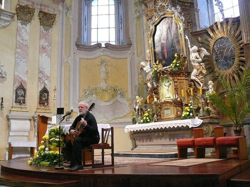 Koncert Štěpána Raka v Cvilínském kostele Panny Marie Sedmibolestné uzavřel v sobotu 2. září letošní ročník festivalu Setkání s duchovní hudbou.