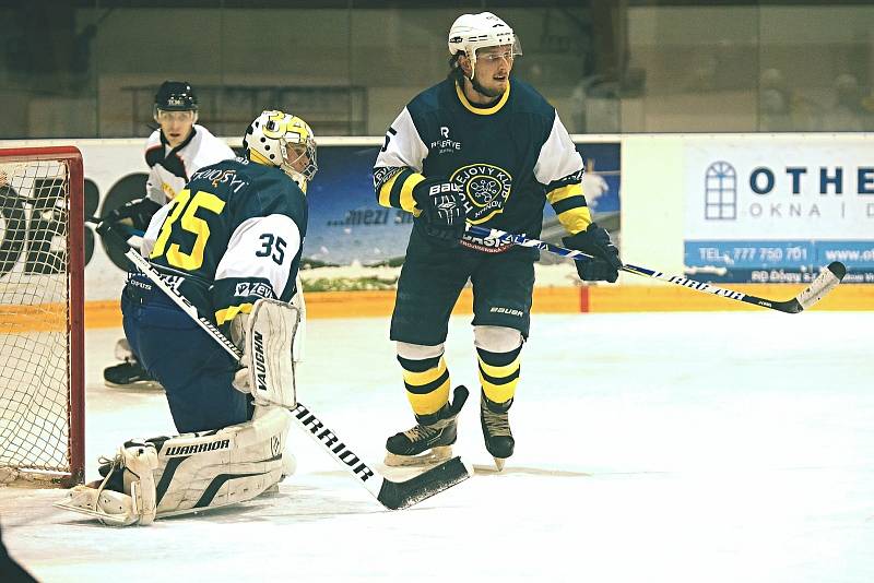 Krnovští hokejisté vyhráli v Rožnově pod Radhoštěm 4:3.