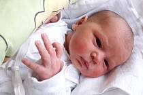 Jmenuji se MARTIN VONC, narodil jsem se 14. ledna, při narození jsem vážil 3450 gramů a měřil 50 centimetrů. Moje maminka se jmenuje Alexandra Voncová a můj tatínek se jmenuje Pavel Vonc, doma se na mě těší bráška Pavlík. Bydlíme v Krnově.