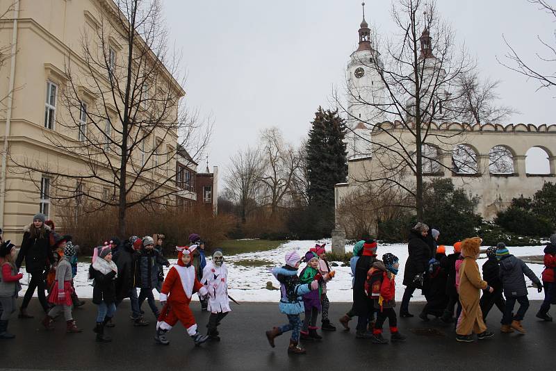 Luperkálie slavili Římané za Cézarových časů 15. února obětováním koz a psů. Krnované uchopili tento odkaz starořímské mytologie jako popeleční masopust na rozhraní pohanských a křesťanských tradic.