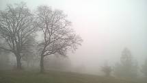Krajinu zahalila mlha