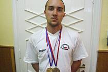 Jan Dovrtěl s medailemi.