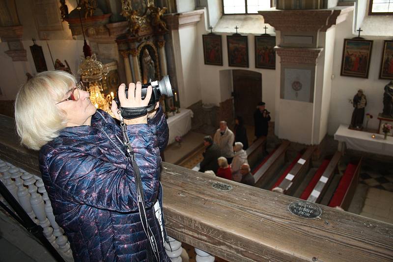V Krasově si připomněli výročí 150 let od narození Výročí 150 let od narození olomouckého světícího biskupa Schinzela.
