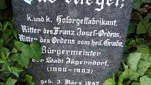 Krnovské zastupitelstvo rozhodne, zda město koupí za 50 tisíc hrob rodiny Riegerů. Jde o zakladatele varhanářské tradice v Krnově. Otto Rieger byl rovněž starostou Krnova.