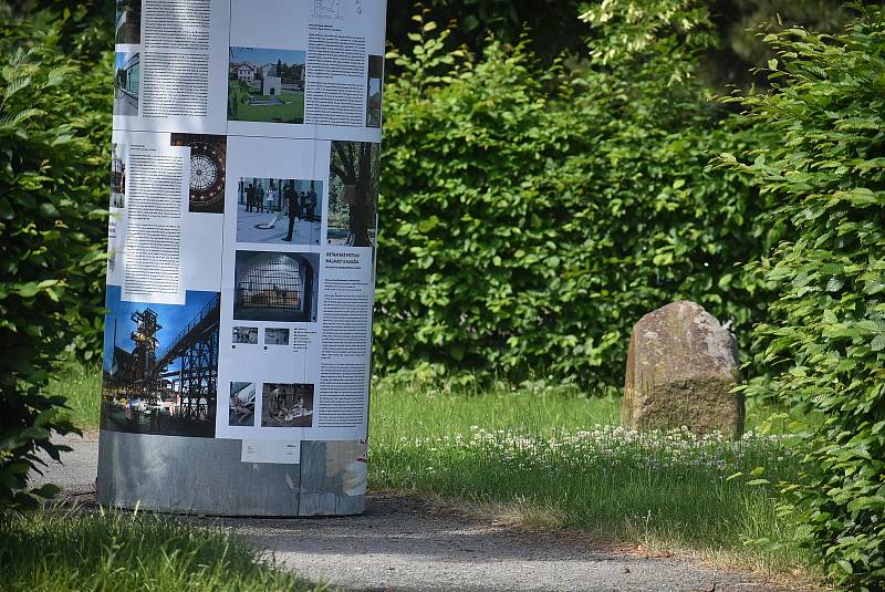 Festival Landscape hravou formou nabízí  Krnovanům zamyšlení nad městem a jeho funkcemi. Veřejné prostory oživily výstavy a umělecké instalace.