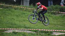 Bikepark Kopřivná v Jeseníkách pojal zahájení sezony jako zábavnou show pro celou rodinu.