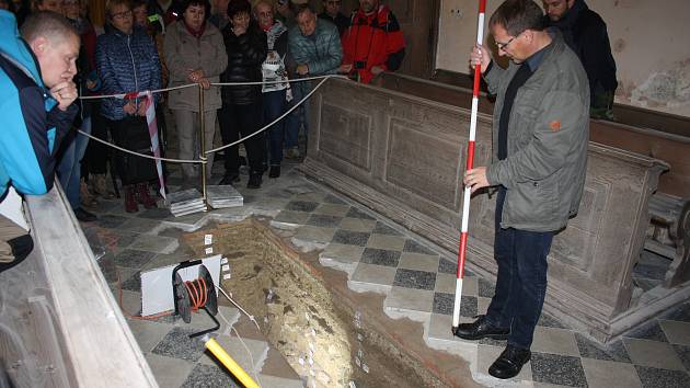 Mezinárodní den archeologie byla příležitost pozvat veřejnost do Starého Města u Bruntálu. Zdejší kostel Nanebevzetí Panny Marie byl zařazen do Indikativního seznamu národních kulturních památek.