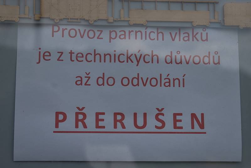 Provoz parních vlaků byl kvůli technickým problémům přerušen, ale stejně máme důvod vyrazit na Osoblažku. V Třeměšné funguje Bistro na kolejích a jízda motorovým vlakem Českých drah je zážitek ze světa železničních veteránů.