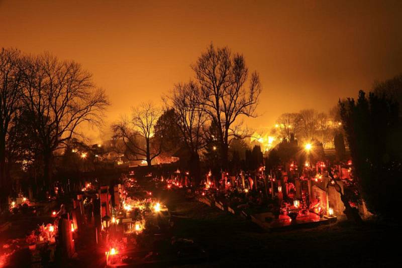 Dušičková schůzka skautského oddílu Krnovská trojka.