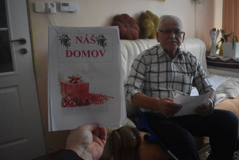 Pan Milan Srnec už devět let navštěvuje sestru v krnovském domově seniorů. Rozhodl  se o svou zkušenost podělit se čtenáři Deníku.