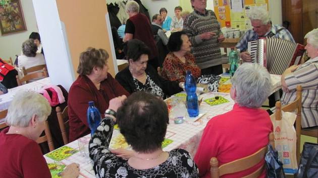 Velikonoce v Městském klubu důchodců v Krnově byly veselé.