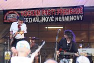 Šestý ročník rodinného festivalu Rockem proti přehradě v Nových Heřminovech.
