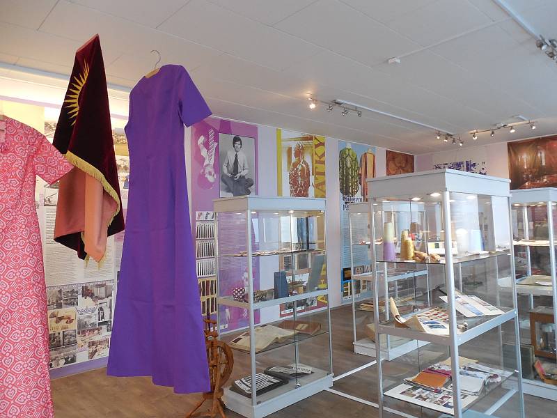 Návštěva expozic o textilnictví v rýmařovské Hedvě je pro výletníky zážitek.