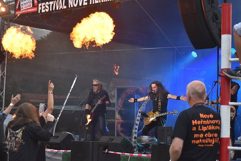 Desátý ročník festivalu Rockem proti přehradě. Srpen 2021.