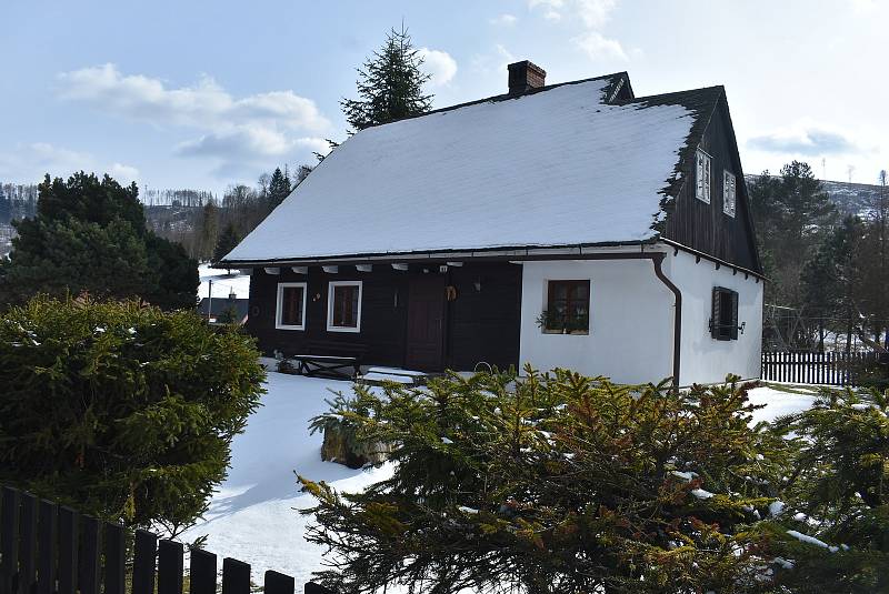 Holčovice je malebná obec s čistým vzduchem rozložená v podhorských údolích Jeseníků.