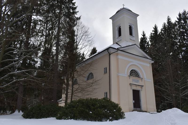 Lázeňská obec Karlova Studánka má v zimě úžasnou atmosféru.