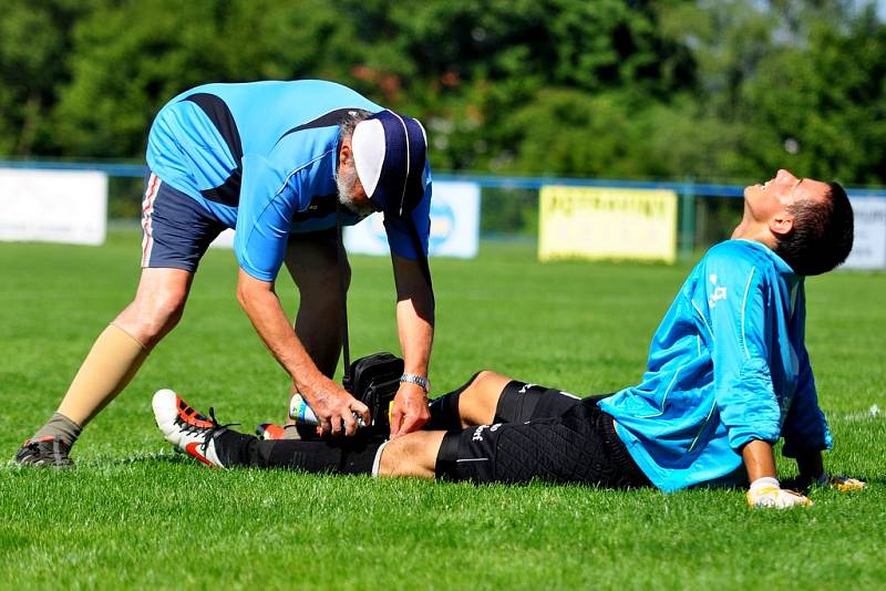 NESTAČILI NA NĚ. Tým FAŠV U 17 podlehl na domácím hřišti Slavii Praha vysoko 1:17.