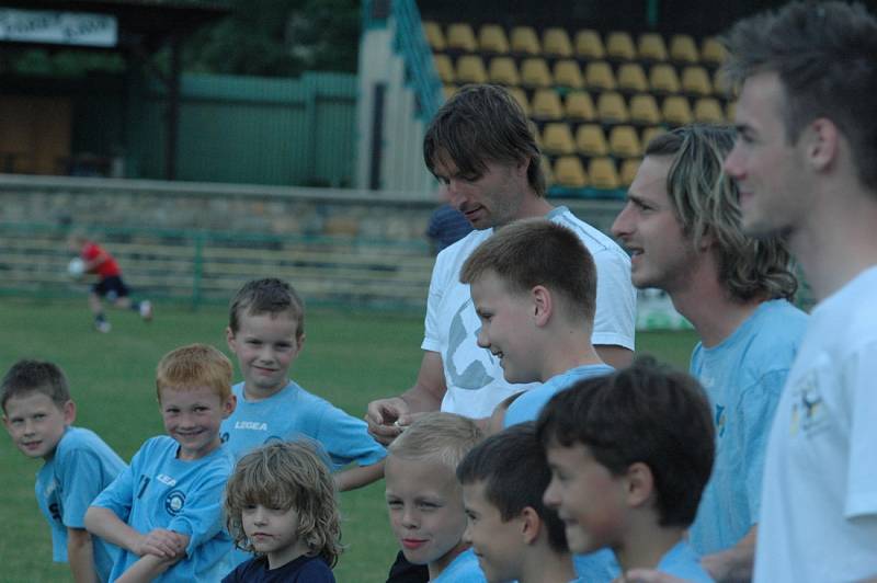 NAŠEL SI ČAS. Petr Voříšek při tréninku ve vlastní fotbalové akademii.