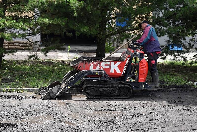 Víkendové přívalové deště vytopily také teplárnu v Bynově, bez teplé vody je 1600 domácností.