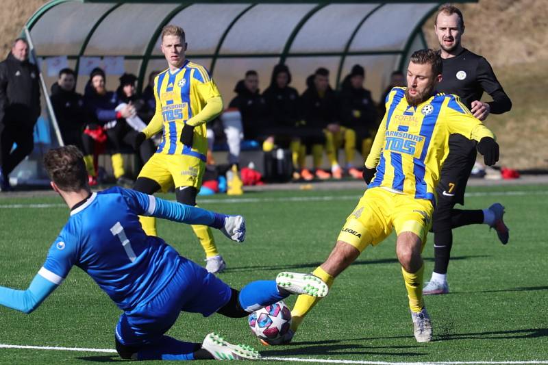 Varnsdorf doma porazil třetiligové Přepeře 7:1.