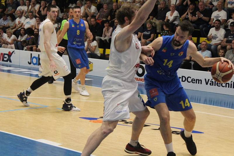 POSTUP! Děčínští Válečníci zvládli sedmé utkání, Opavu porazili 79:62 a slaví postup do semifinále.