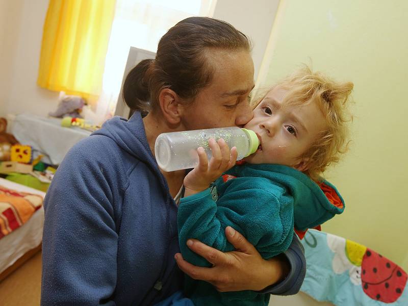 Domov pro mentálně postižené a týrané matky s dětmi v Jiřetíně pod Jedlovou.