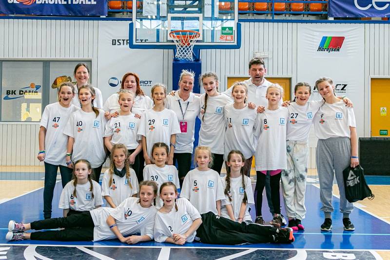 Slavnostní zakončení Vividbooks Národního finále U 11 dívek v basketbalu. Vítězství urvaly dívky z Hradce Králové.