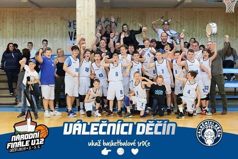 VÁLEČNÍCI DĚČÍN - tým U 12, který bude v domácím prostředí bojovat v rámci Národního finále.