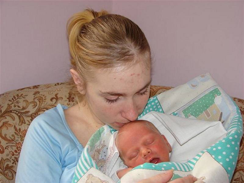 Janě Štěpničkové z Filipova se 28. ledna v 11.30 hodin v rumburské porodnici narodil syn Jan. Měřil 49 cm a vážil 3,73 kg.
