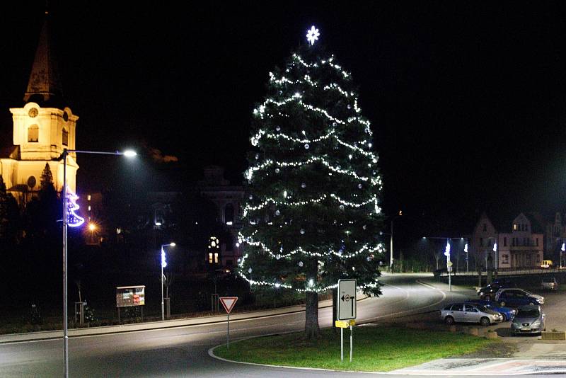 Vánoční strom v Jiříkově