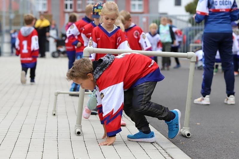 Na děčínském zimním stadionu proběhla akce Týden hokeje.