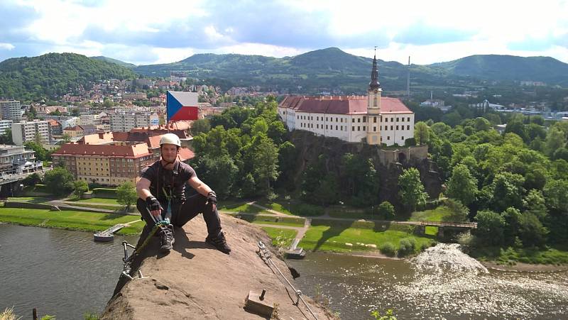 Martin Volf vylezl ferratu bez levé nohy spolu se svým kamarádem a průvodcem Ondřejem Smíškem.