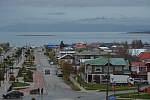 Puerto Natales se zálivem Seno Ultima Esperanza.