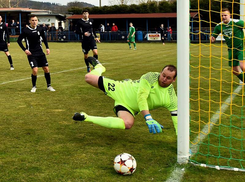 PRVNÍ JARNÍ BODY. Vilémov doma porazil Horní Měcholupy 1:0.