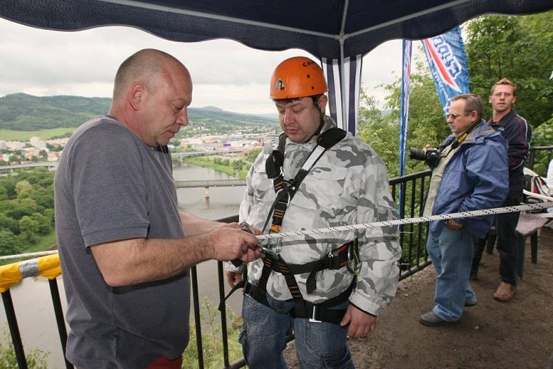 Divácký den Adrenalin Challenge přilákal odvážlivce. Přelaňovali kaňon Labe